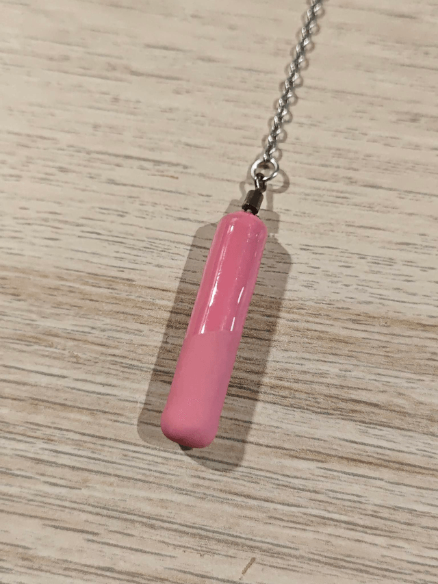 Pendule baton - rose brillant et mat