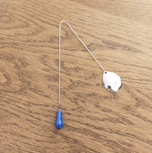 Pendule "goutte"- bleu foncé