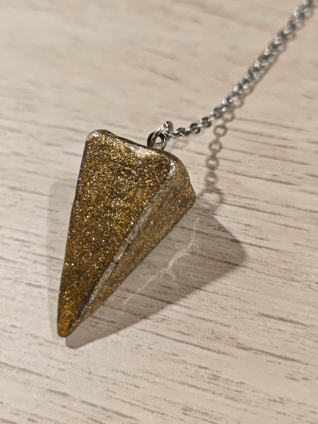 Pendule pyramide - doré