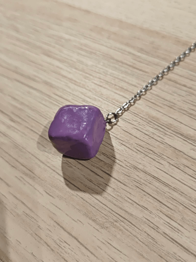 Pendule cube - violet 