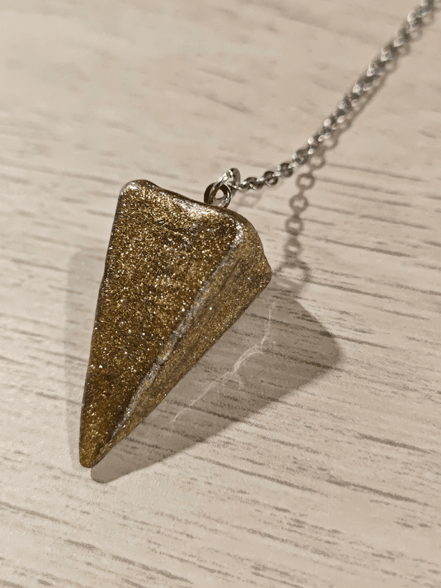 Pendule pyramide - doré